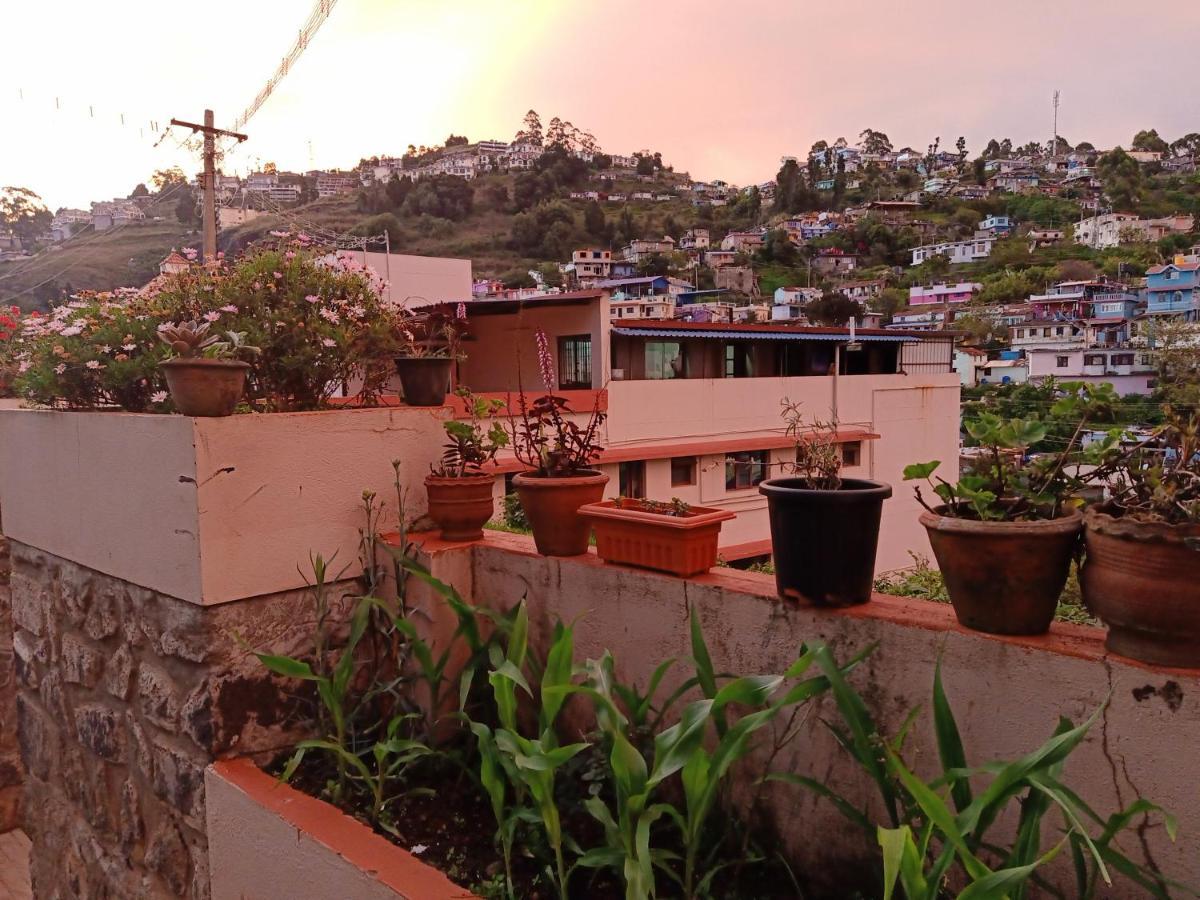 Tree Top Villa Kodaikanal Homestay ภายนอก รูปภาพ