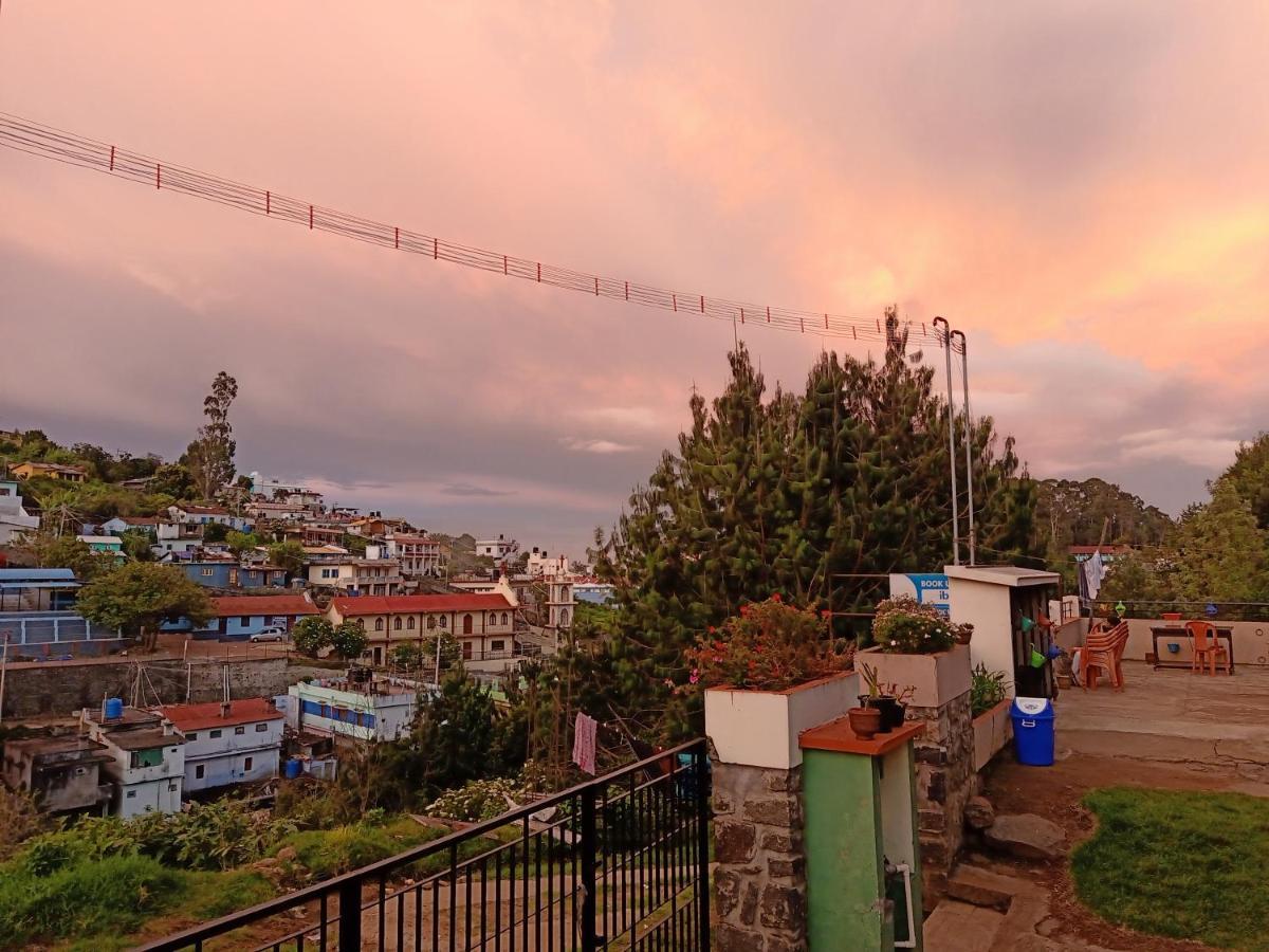Tree Top Villa Kodaikanal Homestay ภายนอก รูปภาพ