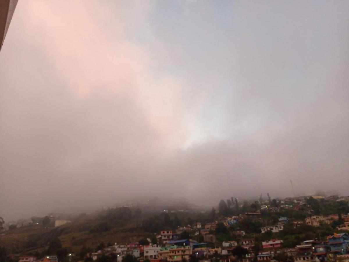 Tree Top Villa Kodaikanal Homestay ภายนอก รูปภาพ