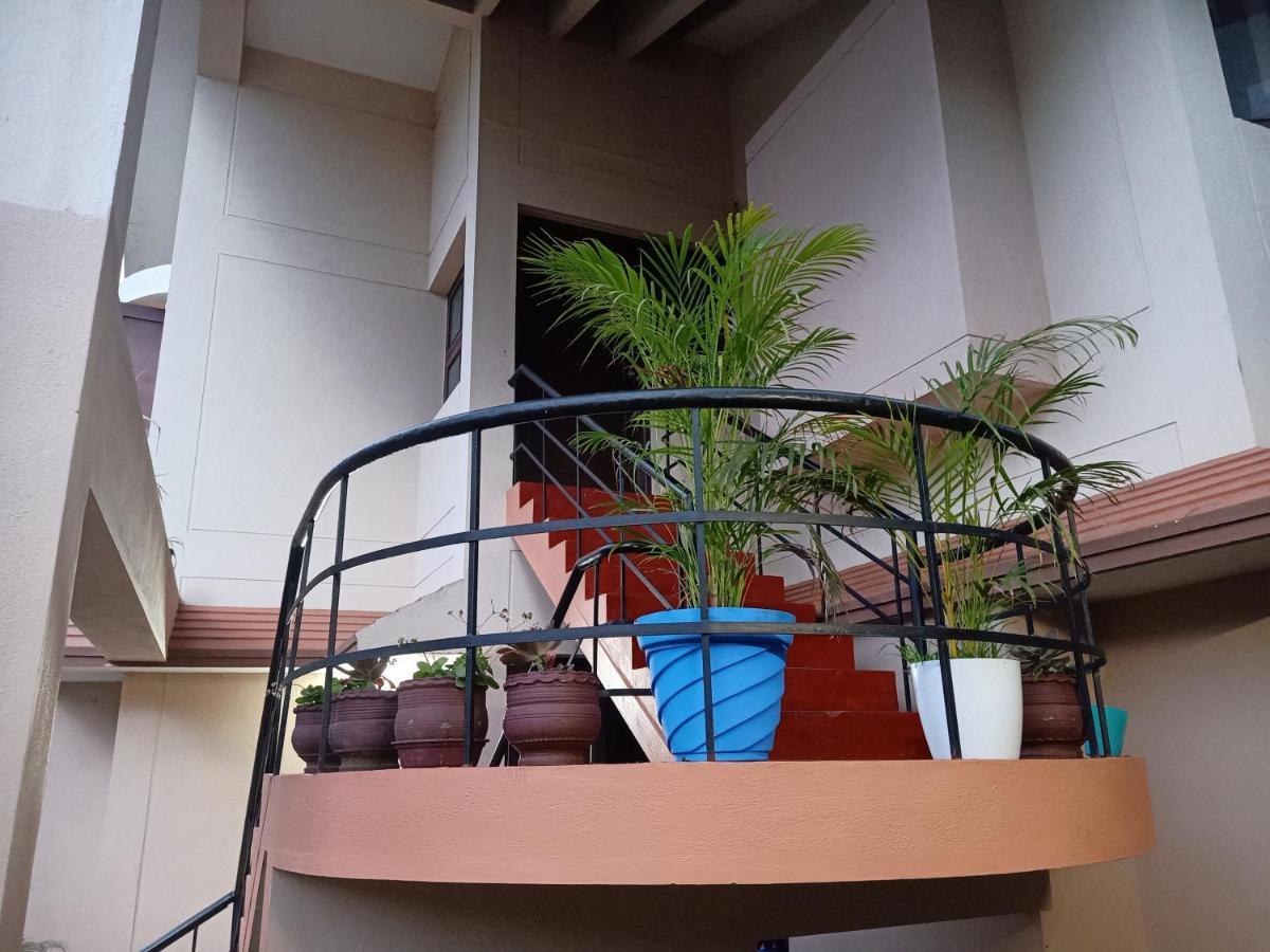Tree Top Villa Kodaikanal Homestay ภายนอก รูปภาพ